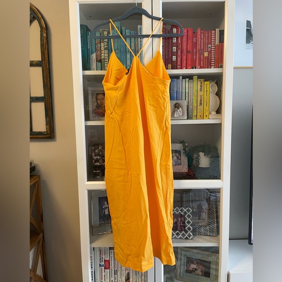 Zara Dress - Picture 2 of 3